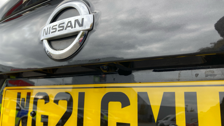 Nissan Qashqai 1.3 DiG-T N-Motion 5dr Petrol Hatchback